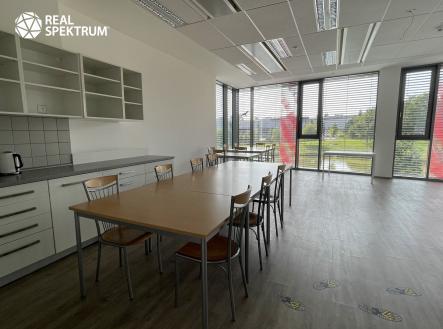 Pronájem kanceláře, 960 m²