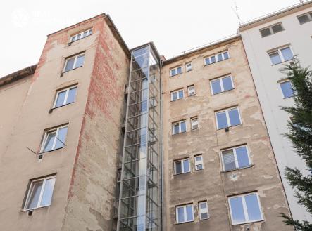 RS I RYSANKOVA 4-38