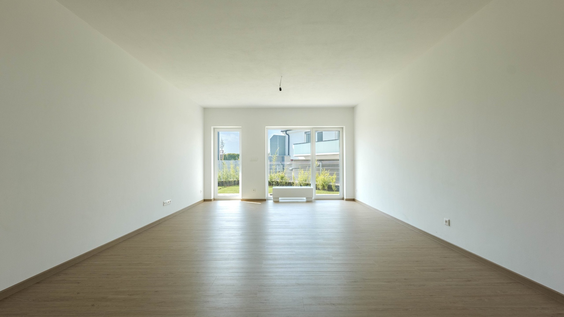 RS I FAMEROVO NAMESTI-34