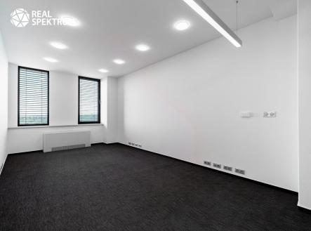 Pronájem kanceláře, 74 m²