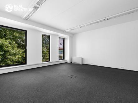 Pronájem kanceláře, 74 m²