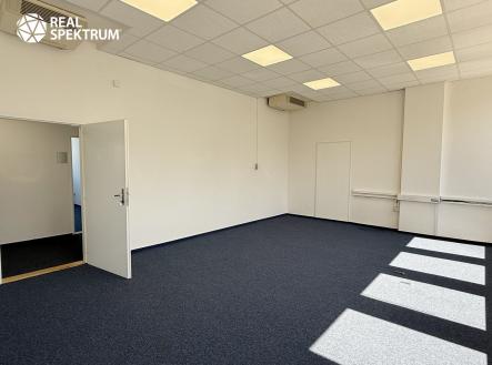 Pronájem kanceláře, 110 m²