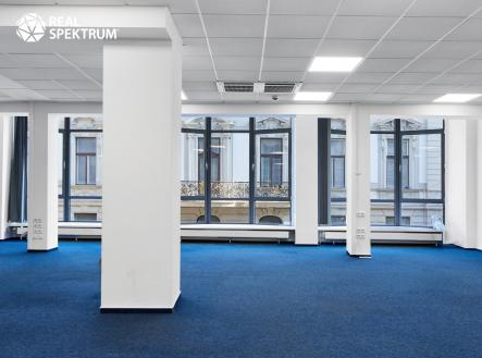 Pronájem kanceláře, 505 m²
