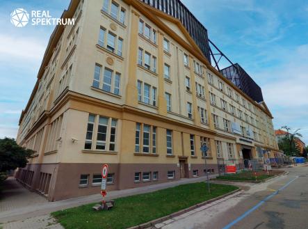 Pronájem kanceláře, 84 m²