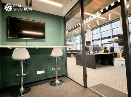 Pronájem kanceláře, 983 m²