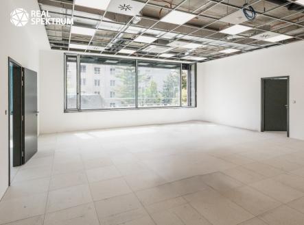 Pronájem kanceláře, 241 m²