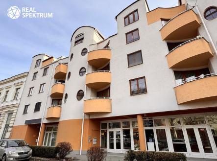 Prodej - kanceláře, 335 m²