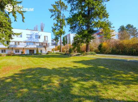 Prodej - dům/vila, 732 m²