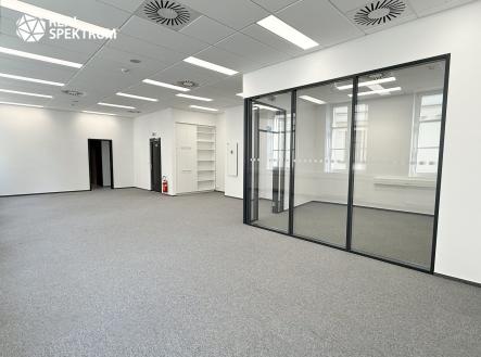 Pronájem kanceláře, 106 m²