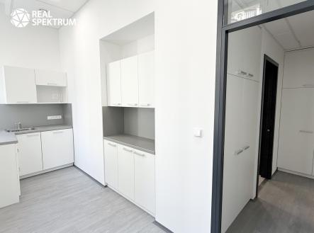 Pronájem kanceláře, 106 m²