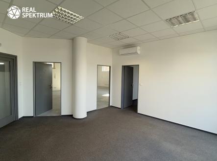 Pronájem - komerční objekt, sklad, 144 m²