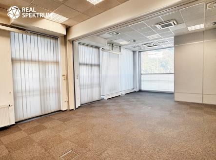 Pronájem kanceláře, 247 m²