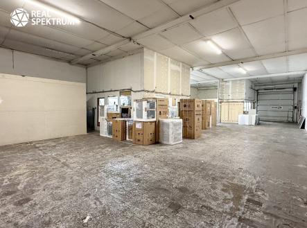 Pronájem - komerční objekt, sklad, 272 m²