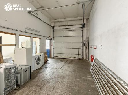 Pronájem - komerční objekt, sklad, 272 m²