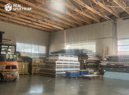 Pronájem komerčního objektu, sklad, 1 000 m²