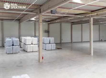 Pronájem komerčního objektu, sklad, 2 904 m²