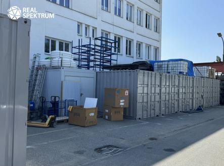 Prodej kanceláře, 2 018 m²