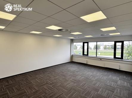 Pronájem kanceláře, 294 m²