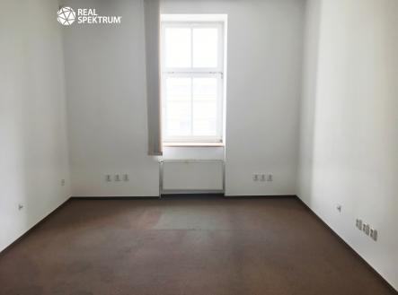 Pronájem kanceláře, 90 m²