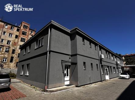 Pronájem kanceláře, 124 m²