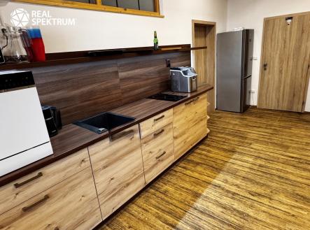 Pronájem kanceláře, 124 m²