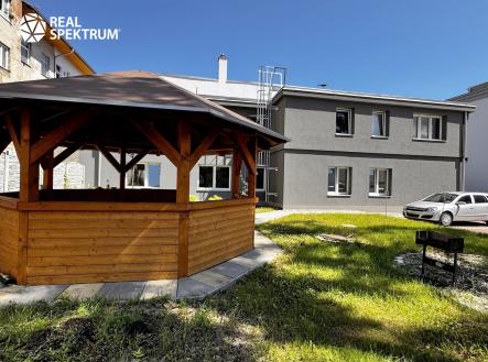 Pronájem komerčního objektu, sklad, 414 m²