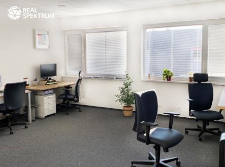 Pronájem kanceláře, 140 m²