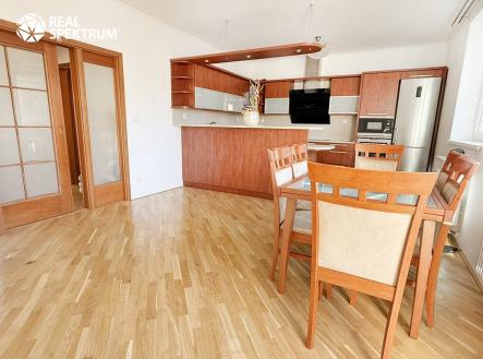 Pronájem bytu, 3+kk, 88 m²