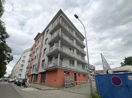 Pronájem kanceláře, 100 m²