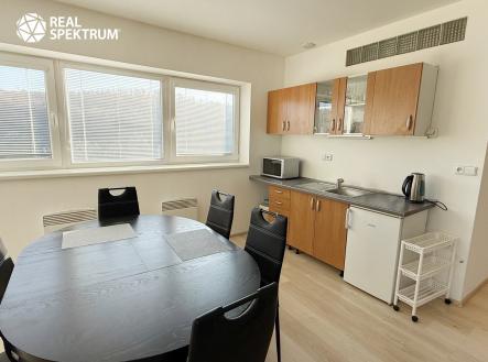 Pronájem kanceláře, 67 m²