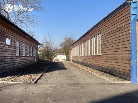 Pronájem komerčního objektu, sklad, 1 200 m²