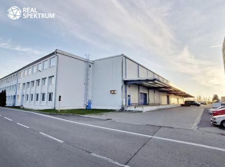 Pronájem komerčního objektu, sklad, 2 300 m²
