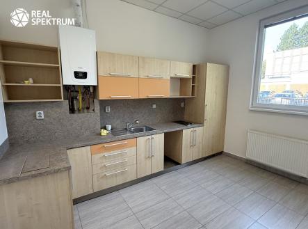 Pronájem kanceláře, 204 m²
