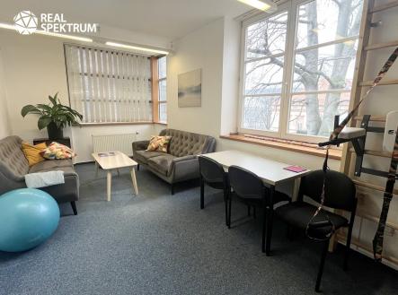 Pronájem kanceláře, 117 m²