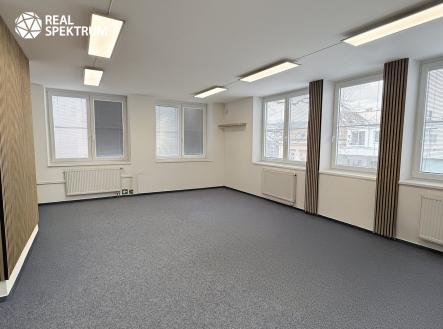Pronájem kanceláře, 117 m²