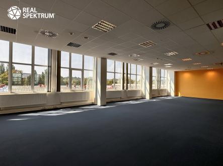 Pronájem kanceláře, 100 m²