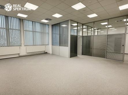 Pronájem kanceláře, 100 m²