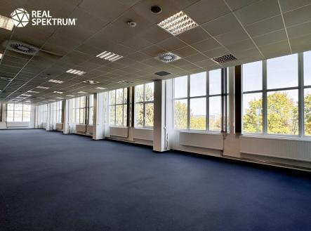 Pronájem kanceláře, 200 m²