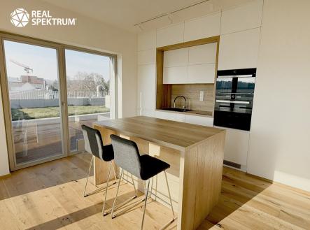 Pronájem bytu, 2+kk, 136 m²