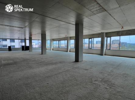 Pronájem kanceláře, 830 m²