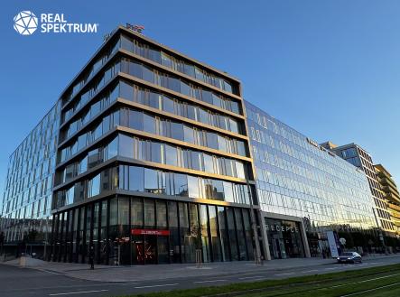 Pronájem kanceláře, 410 m²