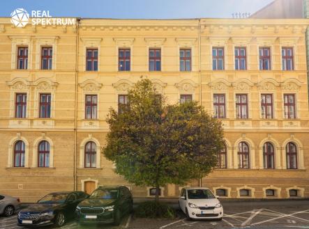 Pronájem kanceláře, 360 m²