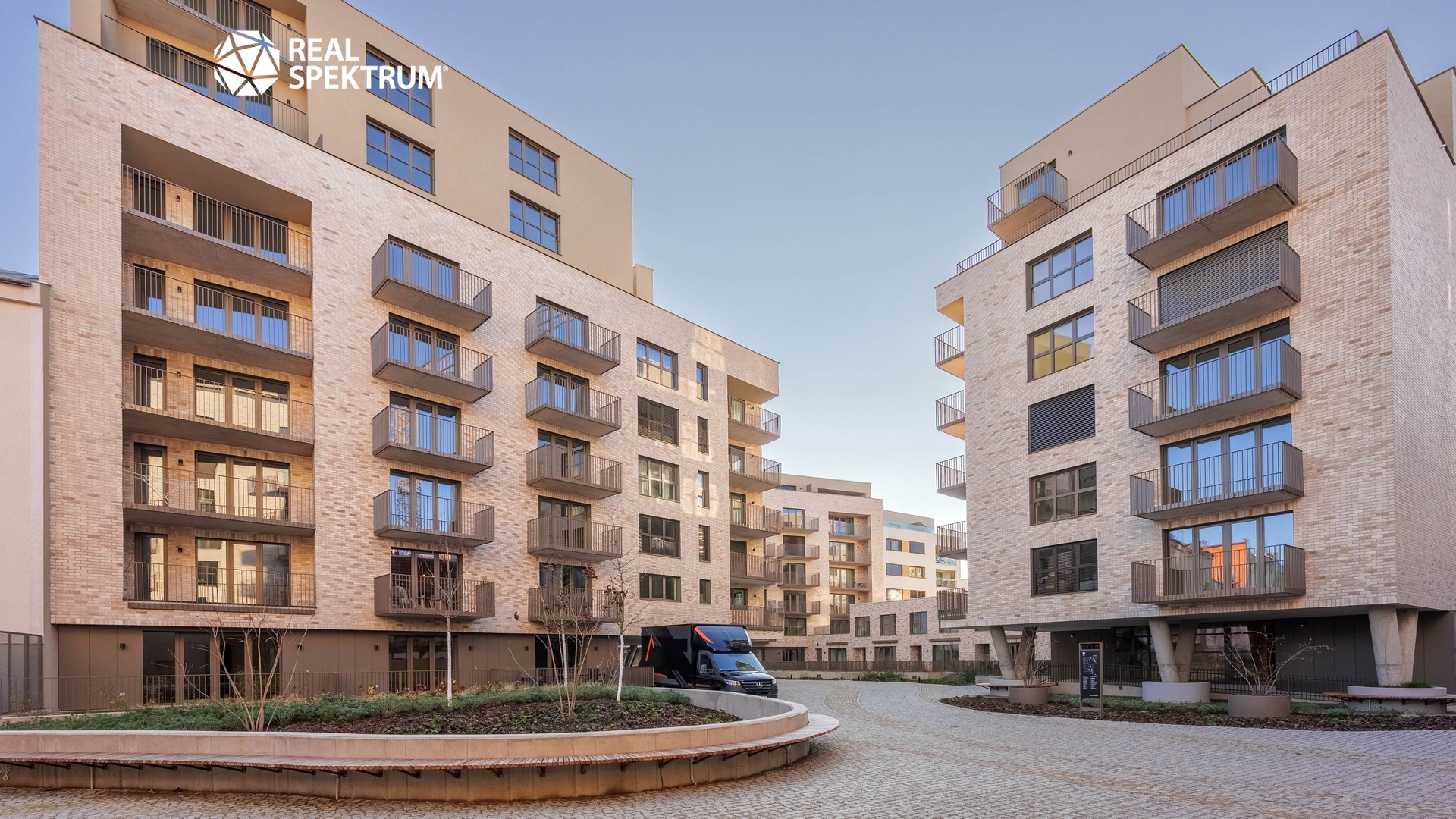 RS I BRATISLAVSKA 80, BRNO-93