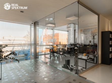 Pronájem kanceláře, 1 000 m²