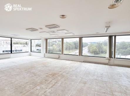 Pronájem obchodní prostory, 427 m²