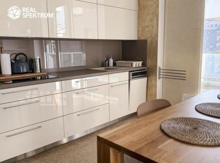 Pronájem bytu, 2+kk, 43 m²