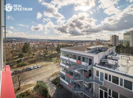 Pronájem kanceláře, 539 m²