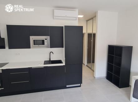 Pronájem bytu, 1+kk, 32 m²