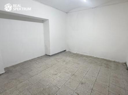 Pronájem komerčního objektu, sklad, 276 m²