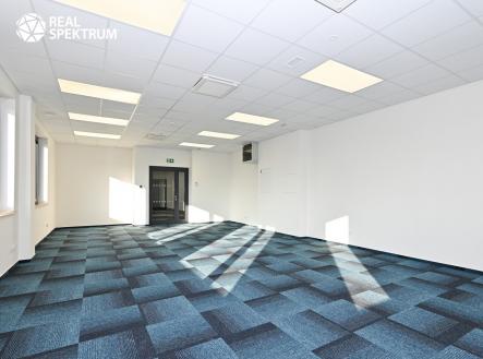 Pronájem kanceláře, 64 m²